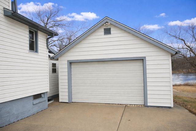 1903 W First Street, Dixon, IL 61021