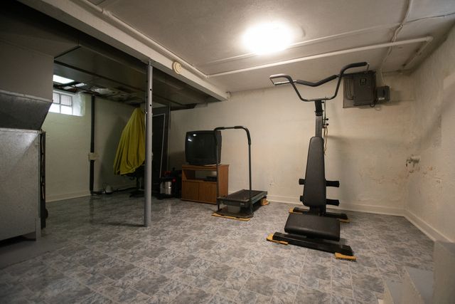 1903 W First Street, Dixon, IL 61021