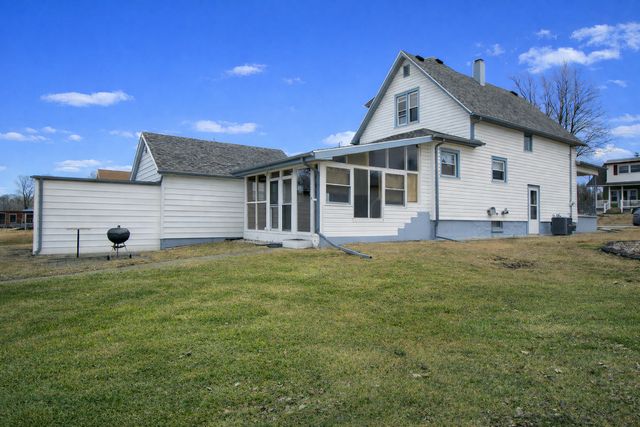 1903 W First Street, Dixon, IL 61021