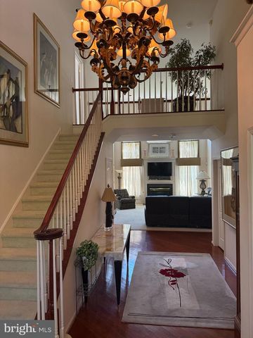 105 LOWELL DR, Marlton, NJ 08053
