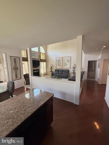 105 LOWELL DR, Marlton, NJ 08053