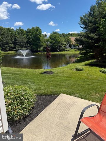 105 LOWELL DR, Marlton, NJ 08053