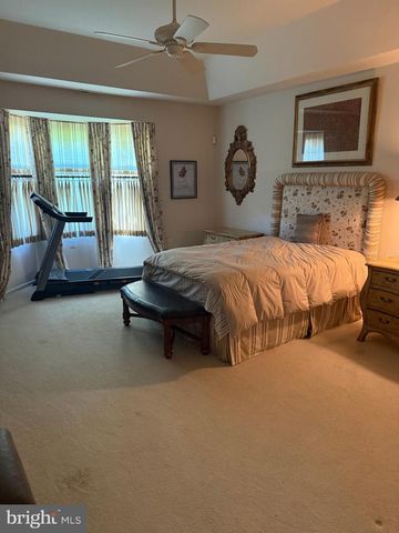 105 LOWELL DR, Marlton, NJ 08053
