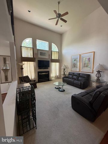 105 LOWELL DR, Marlton, NJ 08053