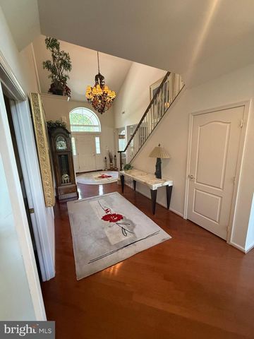105 LOWELL DR, Marlton, NJ 08053