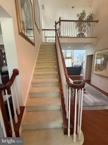 105 LOWELL DR, Marlton, NJ 08053