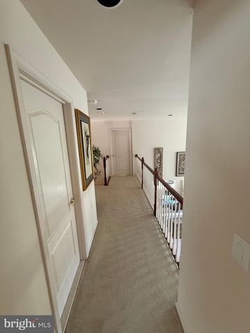 105 LOWELL DR, Marlton, NJ 08053