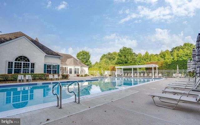 105 LOWELL DR, Marlton, NJ 08053