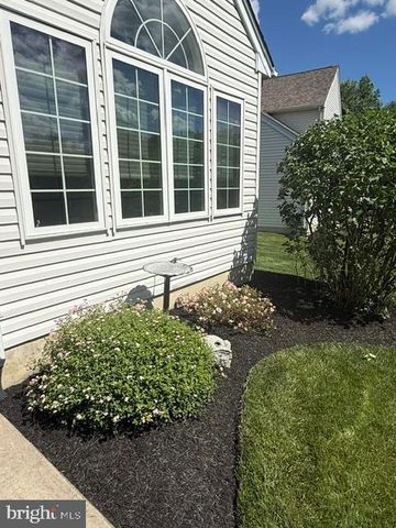 105 LOWELL DR, Marlton, NJ 08053