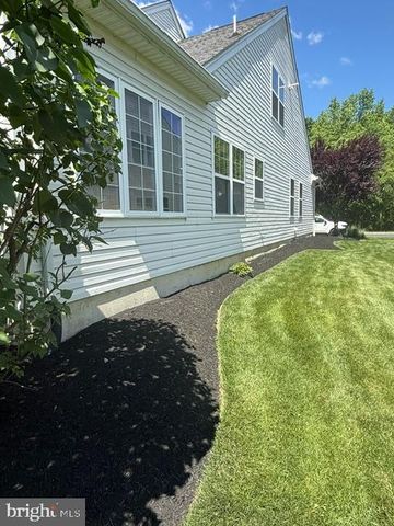 105 LOWELL DR, Marlton, NJ 08053