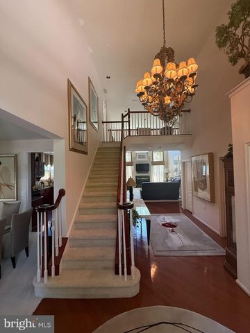 105 LOWELL DR, Marlton, NJ 08053