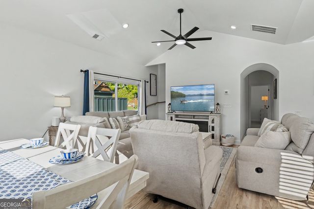 119 Red Cloud Walk 5, Waleska, GA 30183