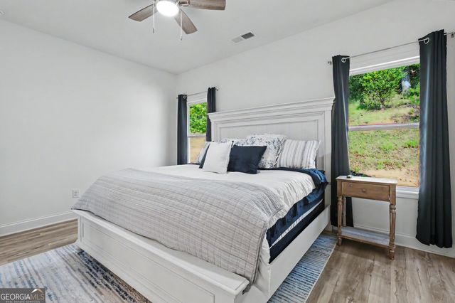 119 Red Cloud Walk 5, Waleska, GA 30183
