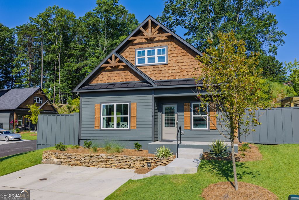 119 Red Cloud Walk 5, Waleska, GA 30183