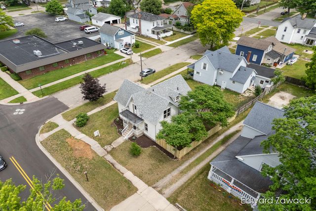 404 S Bridge Street, Belding City, MI 48809