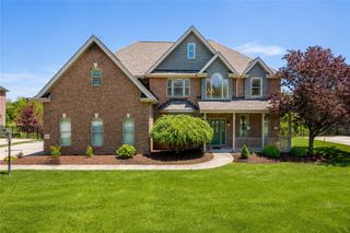 320 Hedgerow Dr, Peters Twp, PA 15367