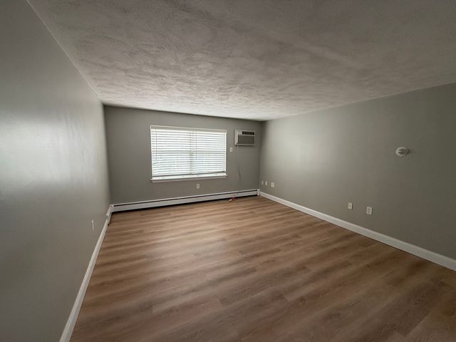 32 Bradford Street 8, Concord, MA 01742