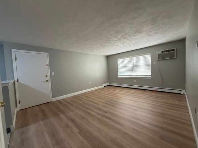 32 Bradford Street 8, Concord, MA 01742