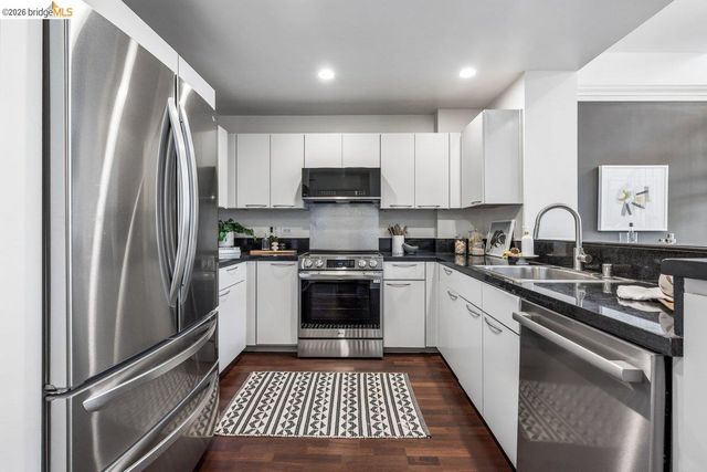 1 Lakeside Dr 911, Oakland, CA 94612