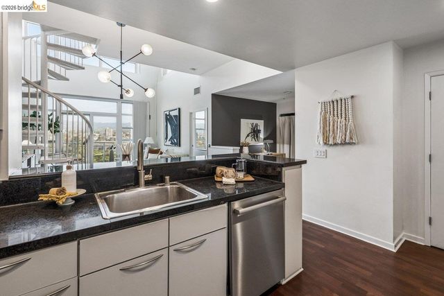 1 Lakeside Dr 911, Oakland, CA 94612