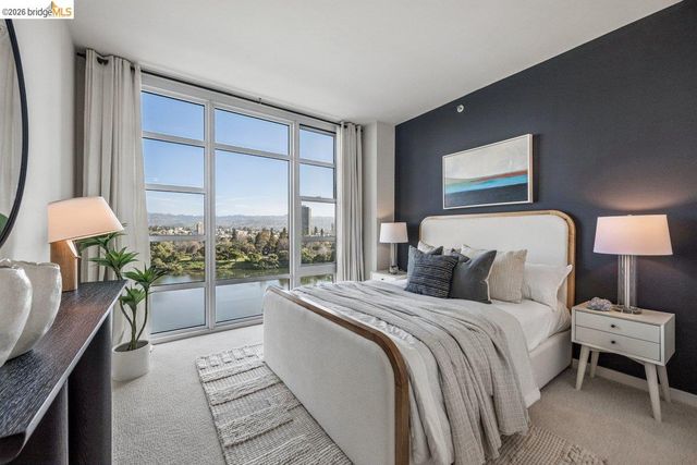 1 Lakeside Dr 911, Oakland, CA 94612