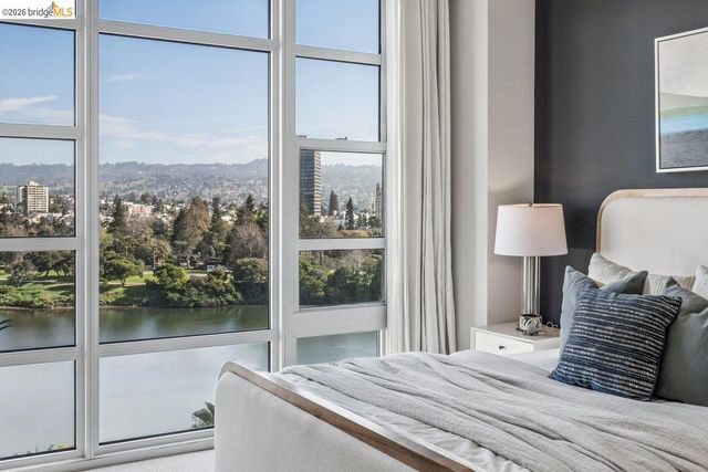 1 Lakeside Dr 911, Oakland, CA 94612