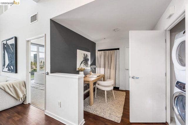 1 Lakeside Dr 911, Oakland, CA 94612