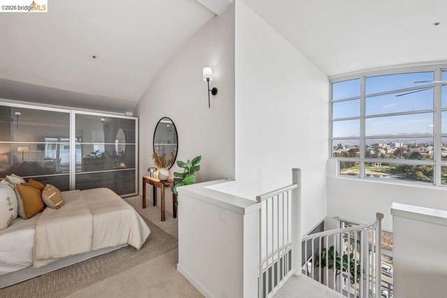 1 Lakeside Dr 911, Oakland, CA 94612