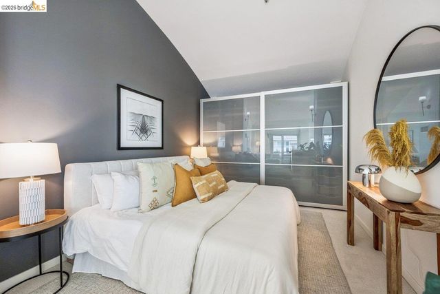 1 Lakeside Dr 911, Oakland, CA 94612