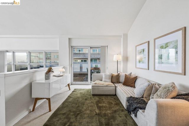 1 Lakeside Dr 911, Oakland, CA 94612