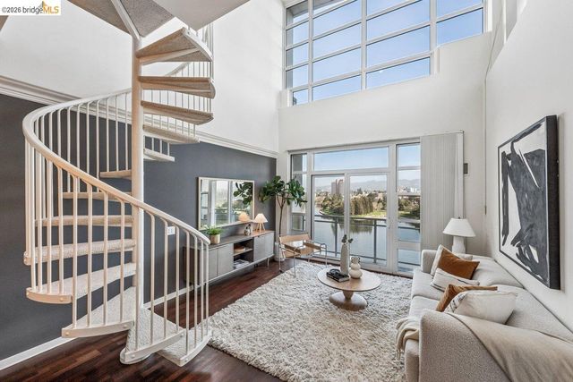 1 Lakeside Dr 911, Oakland, CA 94612