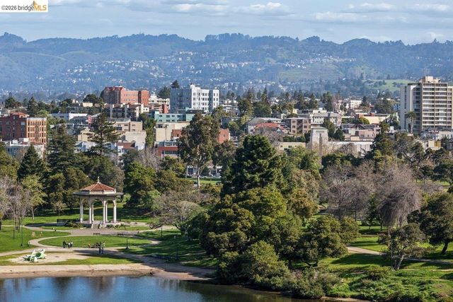 1 Lakeside Dr 911, Oakland, CA 94612