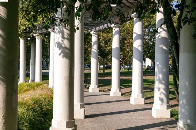 1 Lakeside Dr 911, Oakland, CA 94612