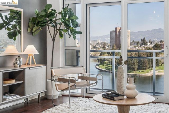 1 Lakeside Dr 911, Oakland, CA 94612