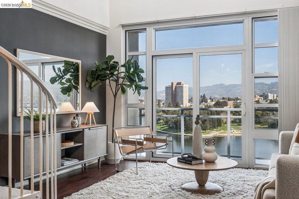 1 Lakeside Dr 911, Oakland, CA 94612
