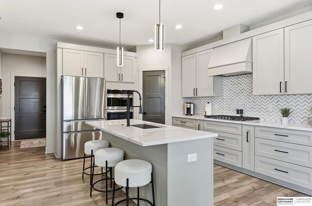 6315 N 207th Street, Elkhorn, NE 68022