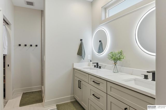 6315 N 207th Street, Elkhorn, NE 68022