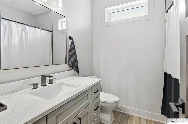 6315 N 207th Street, Elkhorn, NE 68022