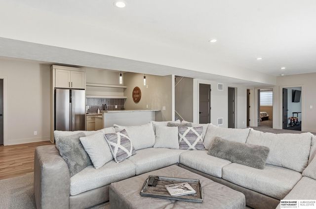 6315 N 207th Street, Elkhorn, NE 68022