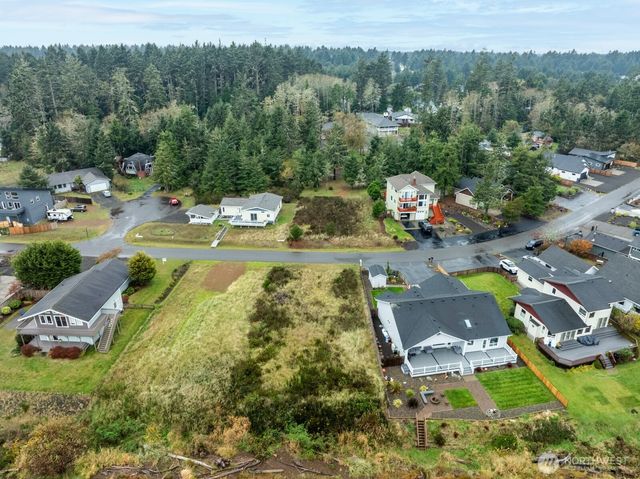 130 Sunrise Avenue SE, Ocean Shores, WA 98569