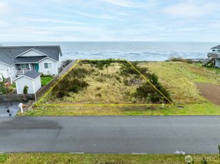 130 Sunrise Avenue SE, Ocean Shores, WA 98569
