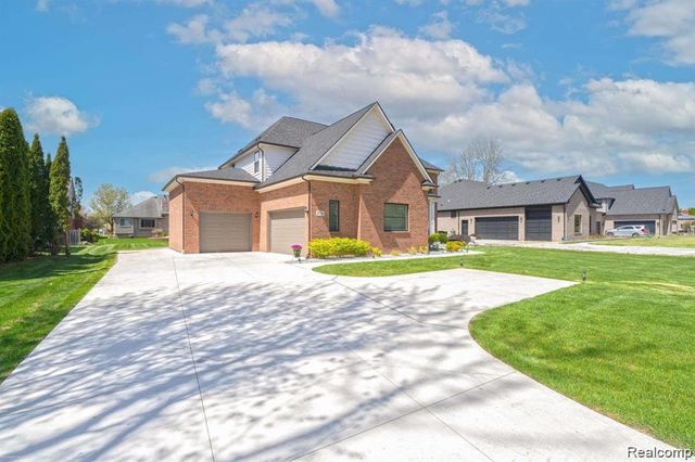 47705 Card Road, Macomb, MI 48044