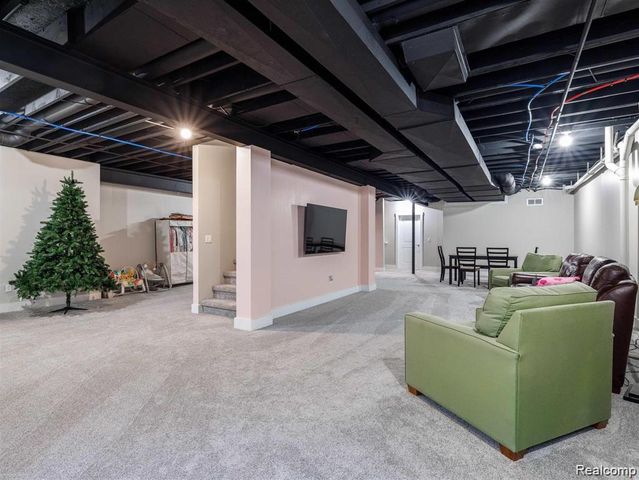 47705 Card Road, Macomb, MI 48044