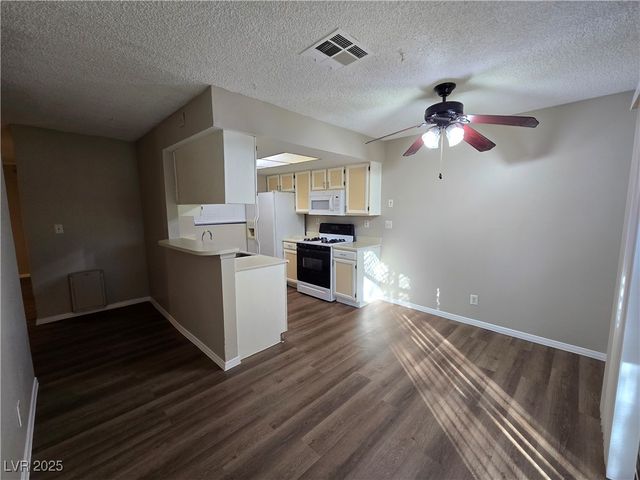 461 Lamb Boulevard A, Las Vegas, NV 89110