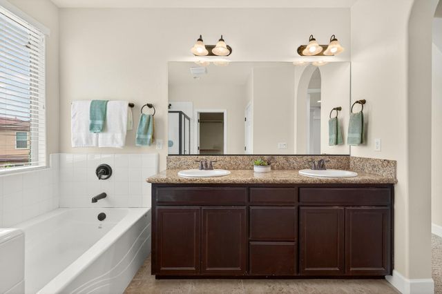 3579 Taylor Lane, Clovis, CA 93619