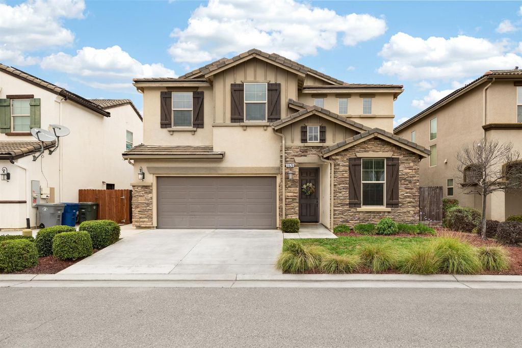 3579 Taylor Lane, Clovis, CA 93619