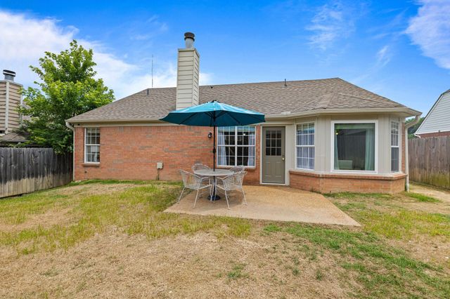 995 JESSICA LAUREN DR, Cordova, TN 38018