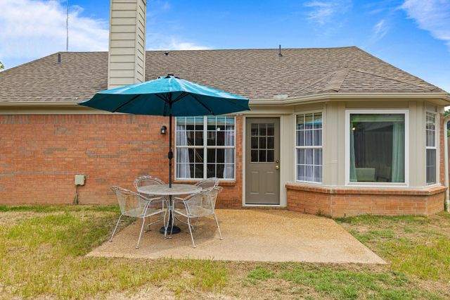 995 JESSICA LAUREN DR, Cordova, TN 38018