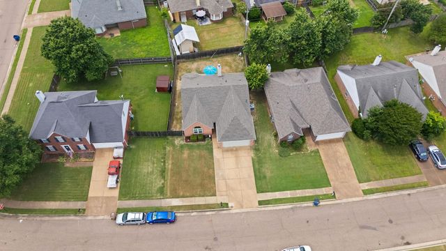 995 JESSICA LAUREN DR, Cordova, TN 38018