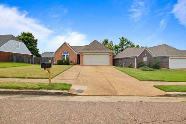 995 JESSICA LAUREN DR, Cordova, TN 38018